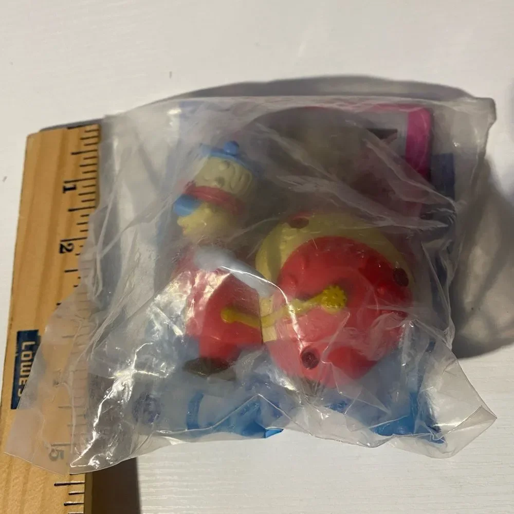 RARE COLLECTIBLE BURGER KING ROBOTS AUNT FANNY NEW IN PACKAGE NIP 2005